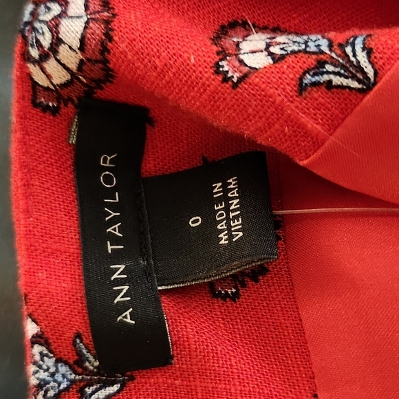 NWT ANN TAYLOR Women's Red Floral Midi Dress Size 0 - Picture 4 of 8